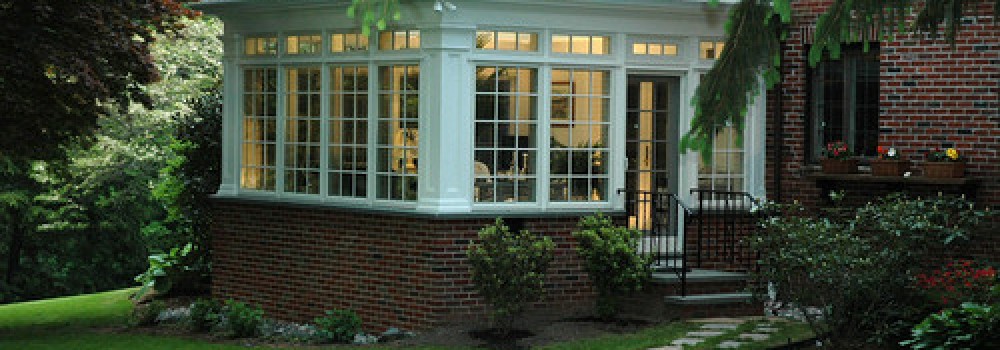 The Difference Between a Sunroom and Solarium